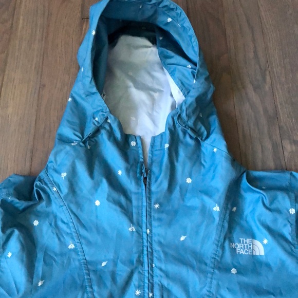 The North Face NWT Fanorak printed jacket🍂🔥🧗‍♀️ - Picture 13 of 16
